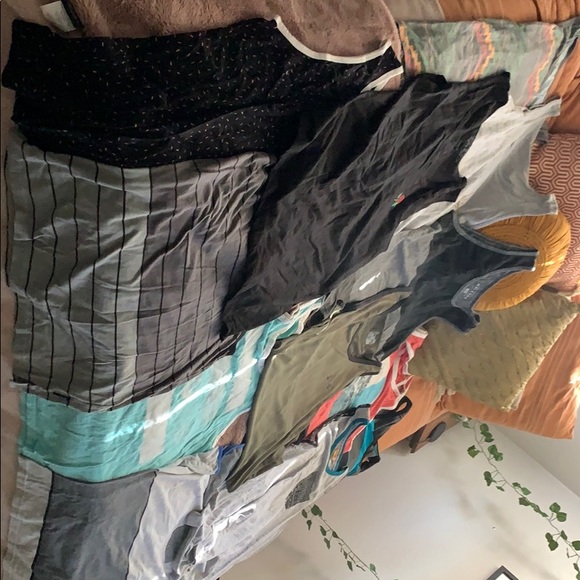 Bundle of 13 size L men’s tank tops - Picture 1 of 5